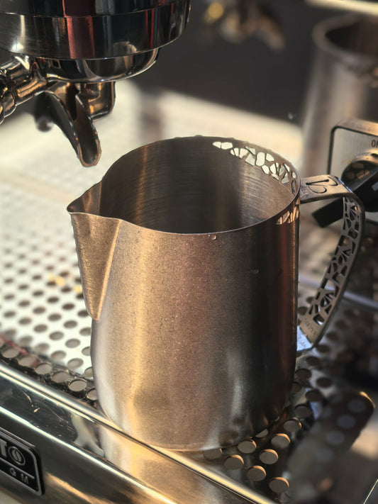 VS002 Pro Latte Art Competition Spout Pitcher 650ML