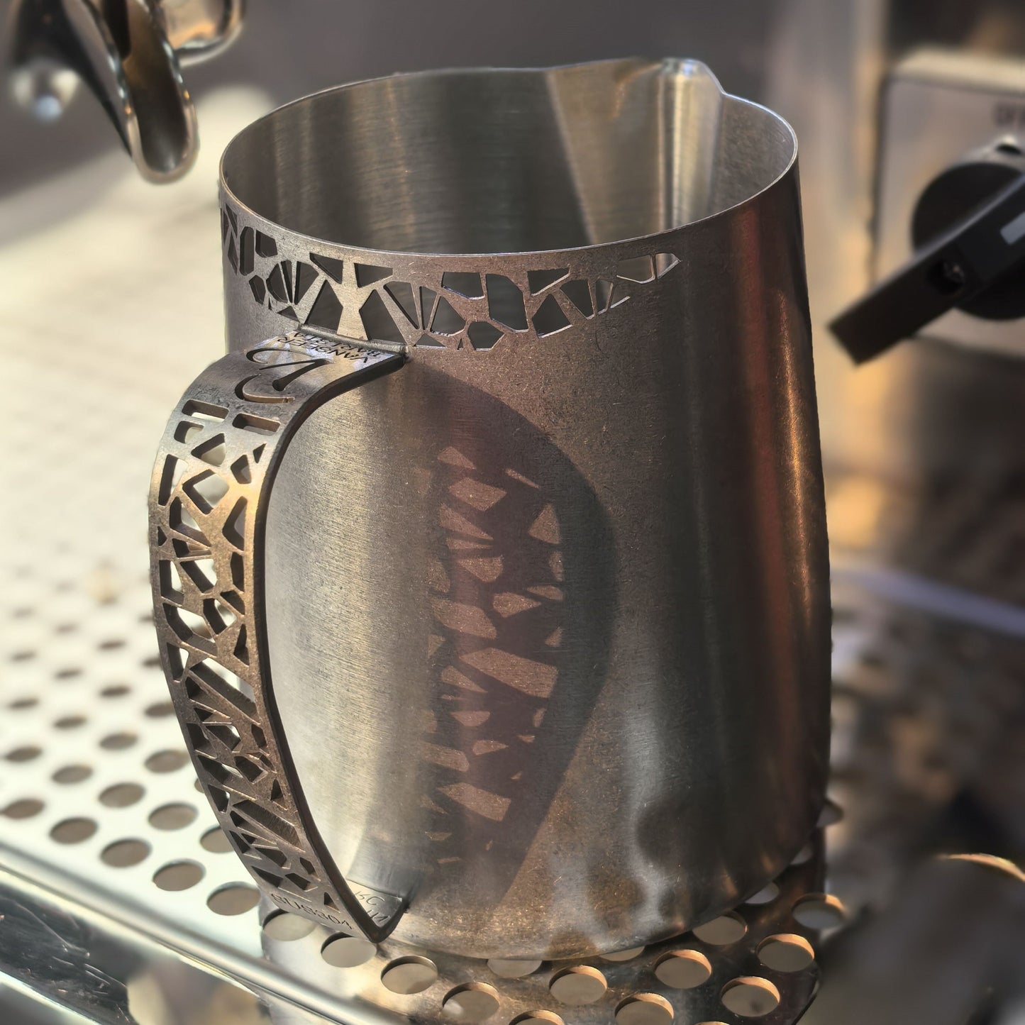 VS002 Pro Latte Art Competition Spout Pitcher 650ML