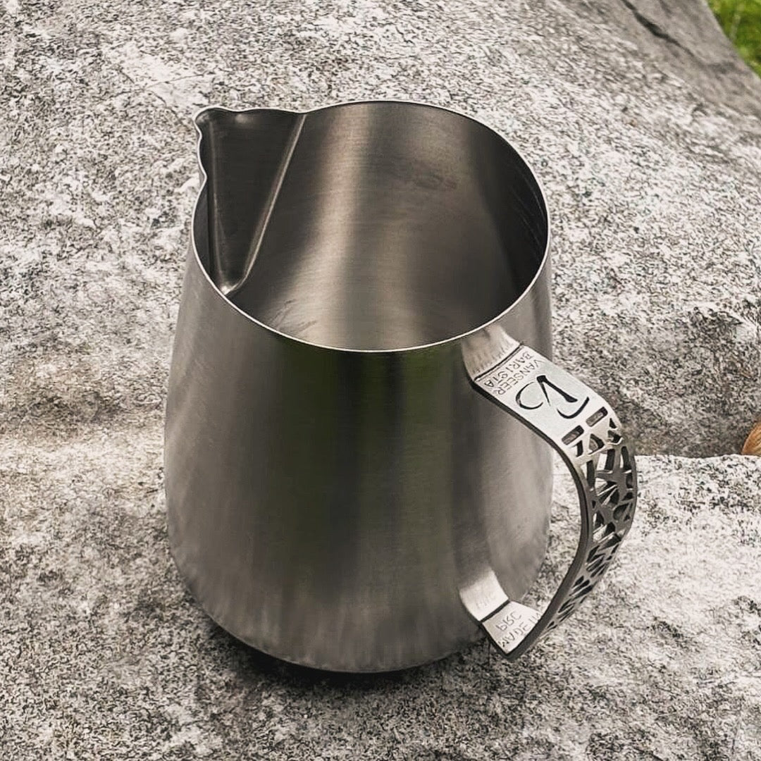 VS002 Pro Latte Art Competition Spout Pitcher 650ML