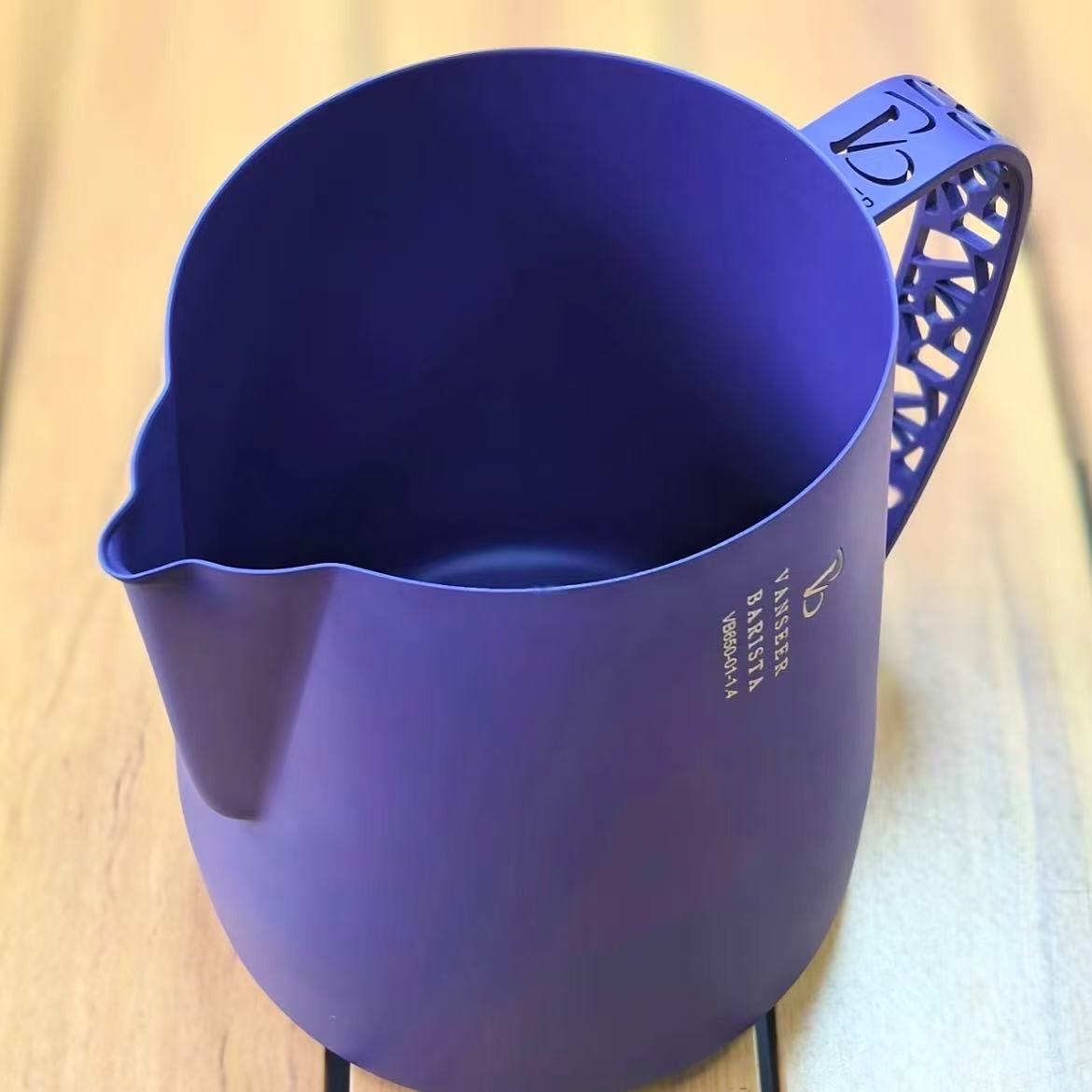 VS002 Pro Latte Art Competition Spout Pitcher 650ML